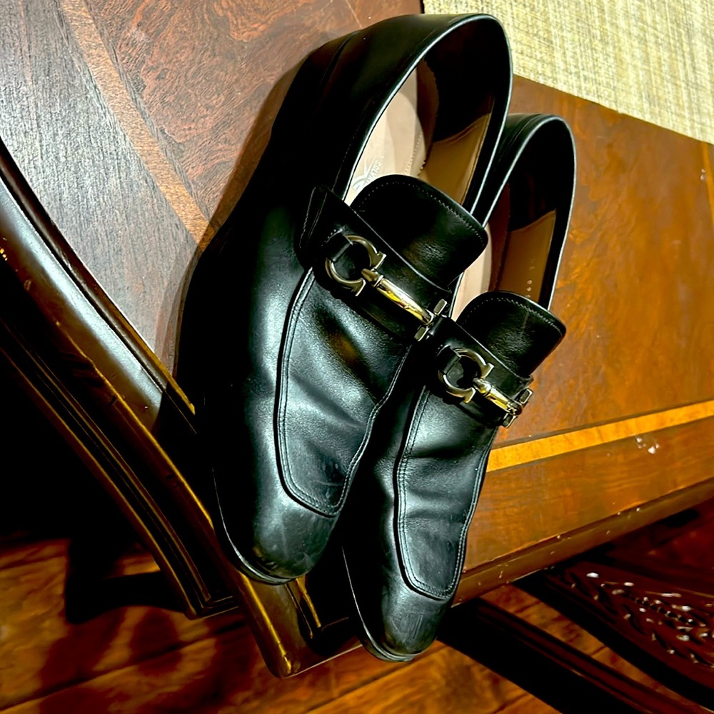 Ferragamo dress shoes size is 10.5